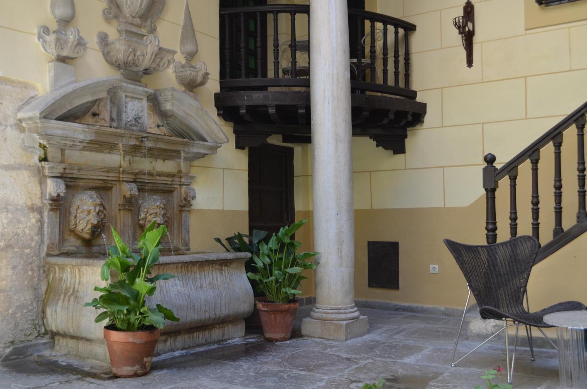 Palacio De Mariana Pineda Granada Exterior photo
